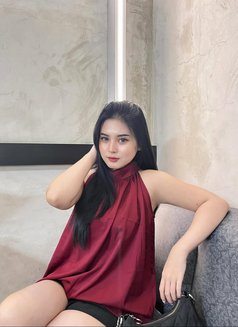 Selly - escort in Jakarta Photo 5 of 6