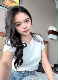 Selly - escort in Jakarta Photo 5 of 7