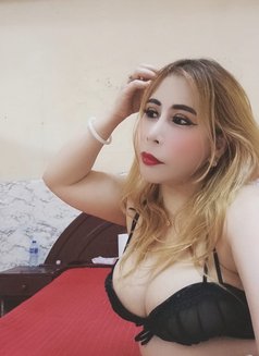 Sena - escort in Noida Photo 2 of 5