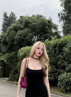 Sena - escort in Hanoi Photo 3 of 11