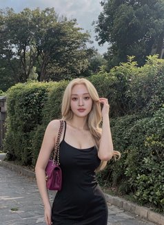 Sena - escort in Hanoi Photo 5 of 11