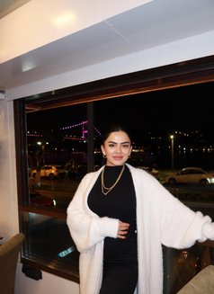 Sena - puta in İstanbul Photo 3 of 6