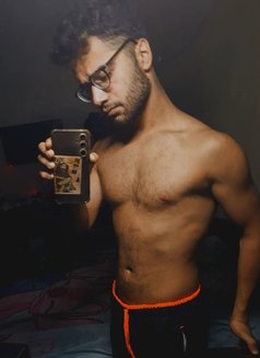 Senan - Male escort in Beirut Photo 5 of 7