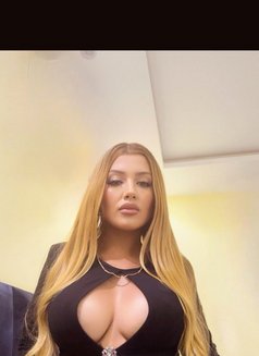 Senem - escort in Riyadh Photo 19 of 21