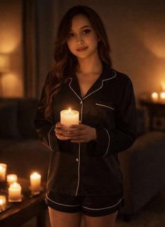 Senna - escort in Dubai Photo 2 of 4