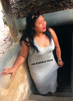 Sensual Bbw With Height 180cm - escort in Singapore Photo 1 of 5
