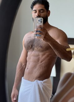 Sensual body t body massage - Male escort in Muscat Photo 28 of 30