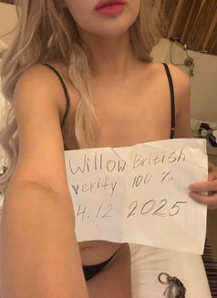 Sensual British Willow Campbell - escort in Singapore Photo 7 of 9
