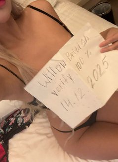 Sensual British Willow Campbell - escort in Singapore Photo 9 of 9