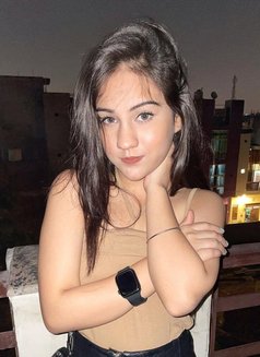 Sensual Escape With Alisha 100% Real - puta in Pondicherry Photo 3 of 3