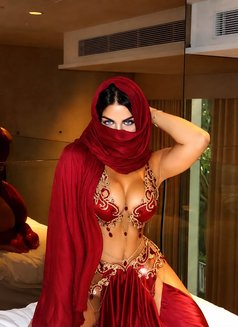 Sensual French Laila Khalifa - puta in Singapore Photo 6 of 14