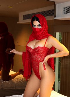 Sensual French Laila Khalifa - puta in Singapore Photo 11 of 14