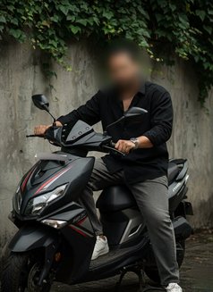 Sensual Gay Masseur for Male - Male escort in Chennai Photo 2 of 3