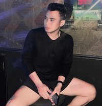 Sensual Naked Massage - Male escort in Bali
