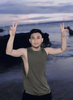 Sensual Naked Massage - Male escort in Bali Photo 4 of 6