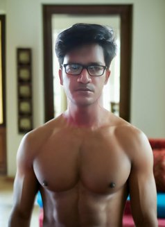 PRIVATE GIGOLO FOR WOMEN - Acompañantes masculino in Kolkata Photo 4 of 29