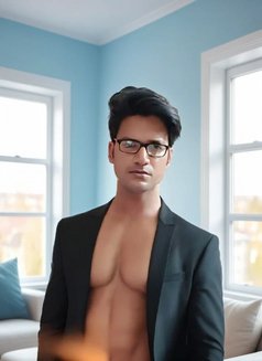 PRIVATE GIGOLO FOR WOMEN - Acompañantes masculino in Kolkata Photo 1 of 29