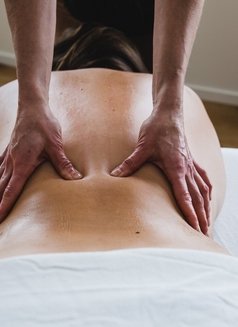 Tantirc massage, Nuru massage Expert - masseur in Dubai Photo 2 of 7