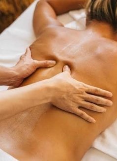 Tantirc massage, Nuru massage Expert - Masajista in Dubai Photo 3 of 7