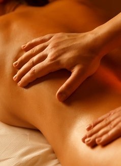 Tantirc massage, Nuru massage Expert - Masajista in Dubai Photo 5 of 7
