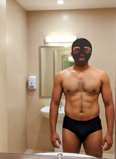 Sensual Touch By Chathura Perera - Male escort in Colombo Photo 15 of 16