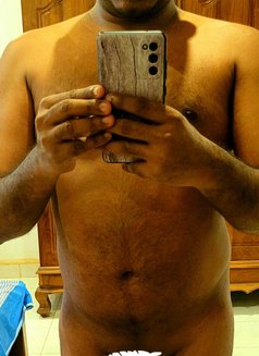 Sensual Touch By Chathura Perera - Male escort in Colombo Photo 6 of 9