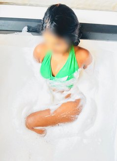 Senuri Modeling Girl 23yrs - puta in Colombo Photo 3 of 5