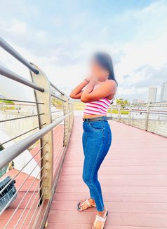 Senuri 22 Yrs ( office working girl ) - puta in Colombo Photo 17 of 21