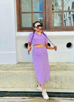 Senuri - escort agency in Colombo Photo 3 of 10