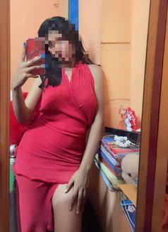 Senuri Gfe - puta in Colombo Photo 3 of 8