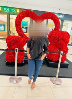 Senuri Gfe - escort in Colombo Photo 8 of 17