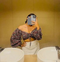 Senuri Office Girl - escort in Colombo