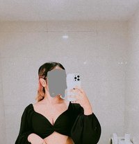 Senuri Office Girl - escort in Colombo