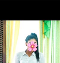 Senuri Office Girl - escort in Colombo