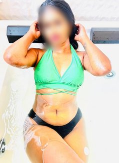 Senuri - escort in Colombo Photo 1 of 8