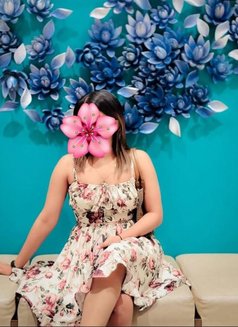 Senuri - escort in Colombo Photo 4 of 7