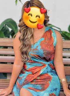 Senuri - puta in Colombo Photo 5 of 6