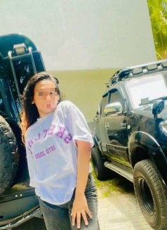 Senuri - escort agency in Colombo Photo 10 of 10
