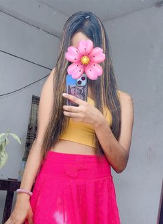 Senuri VIP Hotel Room Kiribathgoda - escort in Colombo Photo 5 of 6