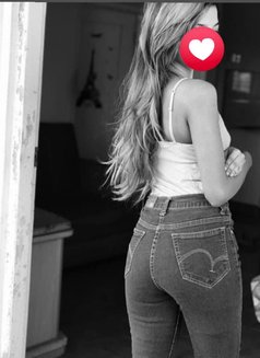 Senuri VIP Hotel Room Kiribathgoda - escort in Colombo Photo 6 of 6