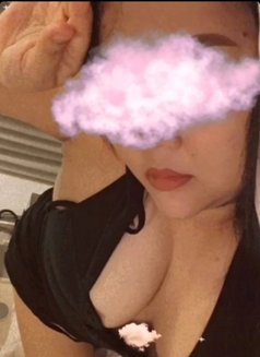 Septi - escort in Hyderabad Photo 2 of 3