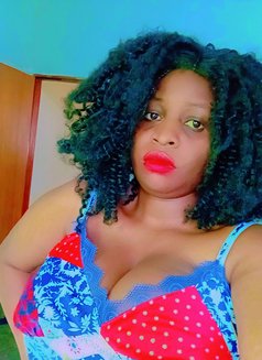 Sera 25 - puta in Doha Photo 2 of 6