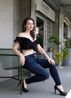 Sera - escort in Bangkok Photo 8 of 13