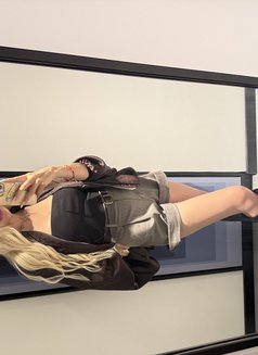 Sera - puta in Doha Photo 3 of 3