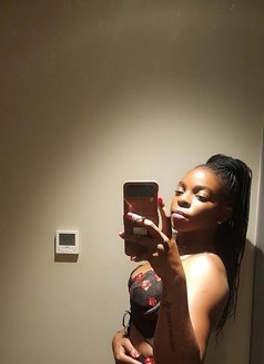 Sera squirting queen - escort in Hong Kong Photo 9 of 9