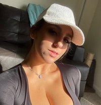 Serahtaylor - escort in Vancouver