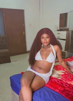 Seraphina - escort in Muscat Photo 3 of 4