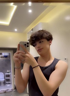 🇷🇸Serbian Twink William Available Now - Male escort in Riyadh Photo 13 of 20
