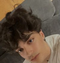 🇷🇸Serbian Twink William Available Now - Male escort in Riyadh Photo 9 of 19