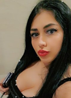 Seren - escort in Amman Photo 5 of 14